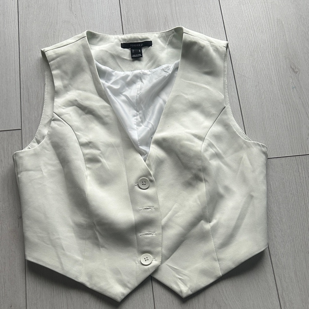Forever 21 Cream Sleeveless Top